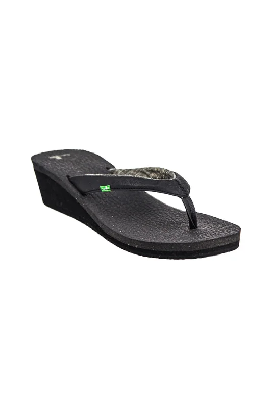 Sanuk Shoe